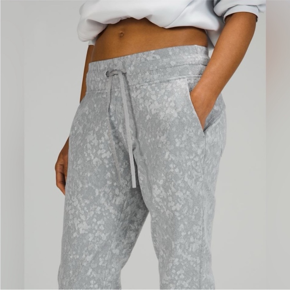 Lululemon Ready to Rulu Jogger Crop Pants Size 4 - Picture 2 of 15